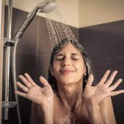 incroyable avantages méconnus de la douche froide